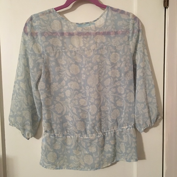 Delicate Peplum & Lace Top - Picture 3 of 3